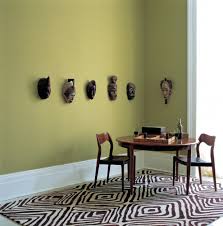 Contrasting color combinations and bright room colors, geometric decoration patterns and african tribal art, various african decor accessories and african paintings can be blended into modern interior decorating with ethnic flavor. 10 Exotic African Inspired Decor Ideas For Personal Spaces Zoede