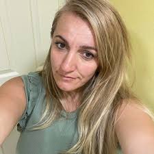 Welcome to Nicole D'Andrea, our new Executive Director at The Chelsea at  Shrewsbury. Nicole's passion for working with seniors goes back to her  pre-professional days when she volunteered at the senior community