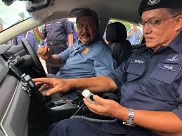 Terbaru, menerusi laporan utusan malaysia, suspek yang merupakan seorang pekebun itu terpaksa diusung beberapa anggota polis untuk dihadapkan ke bilik perbicaraan mahkamah majistret. Mpv Honda Civic Kereta Peronda Baharu Pdrm