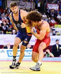 La lucha grecorromana es una de las varias formas de lucha competitiva amateur que se practican. Combate Espana Contra Estados Unidos Eeuu Spain Vs Usa In World Championship Lucha Grecorromana Wrestling Fila Pedro Mens Fitness Wrestling Athlete
