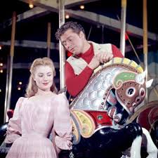Carousel Shirley Jones Gordon Macrae 1956 Photo Allposters Com Shirley Jones Musical Movies Classic Hollywood