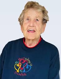 Julie Terrill's Instagram, Twitter & Facebook