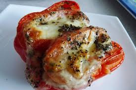 Recette De Poivron Farci Au Thon Tomate Et Mozzarella Recette Recette Poivron Farci Recettes De Cuisine Recette Poivron