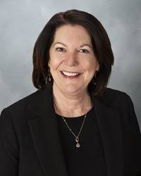 Lesley Vogt's Instagram, Twitter & Facebook