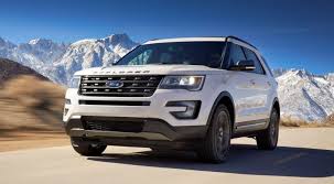 2017 Ford Explorer Xlt Sport Pack Is High Impact Styling Upgrade With Blacked Out Trims New Led Fogs Car Revs Daily Com Ford Explorer Ford Explorer Sport Ford Explorer Xlt