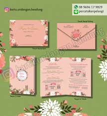 Desain kartu undangan pernikahan ini cocok sekali dipilih oleh para muslim dan muslimah sebagai desain kartu undangan pernikahan yang islami. Kartu Undangan Bandung Undangan Semi Hard Cover Model Vintage Typography