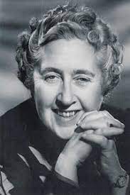 Oaspeţii sunt ucişi pe rând.a fost imposibil să îmi dau seama cine a fost criminall. Zece Negri Mititei Capitolul 1 Rezumat Br Agatha Christie Capitolul 01