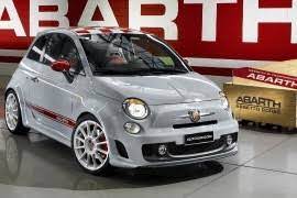 The super sports car that takes up racing style. Fiat 500 Abarth Esseesse Spezifikationen Fotos 2009 2010 2011 2012 2013 2014 2015 2016 2017 2018 2019 2020 2021 Autoevolution In Deutscher Sprache