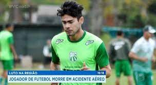 Segundo nota do clube, o acidente ocorreu na madrugada deste. Luto Na Regiao Jogador De Futebol Morre Em Acidente Aereo Recordtv Interior Sp R7 Sp Record