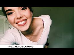 Lauren Smock's Instagram, Twitter & Facebook