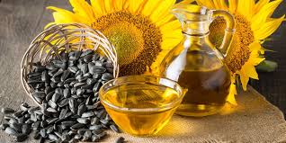 9 Ways To Use Sunflower Oil As A Beauty Product Sunflower Oil Edible Oil Best Cooking Oil
