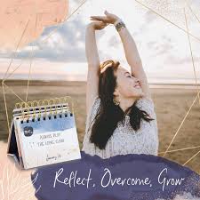 Calendar With Reflection Questions In 2020 Desk Accessories For Women Motivational Gifts Inspirational Calendar