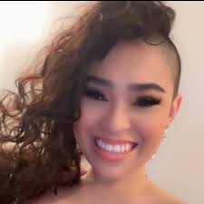 Can someone make a custom dessert like this?