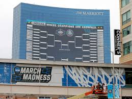 Many times, the higher seeded team is actually considered a favorite according to the oddsmakers, despite note: Ncaa Tournament Start Date 2021 Why March Madness First Round Is Starting Friday Instead Of Thursday Draftkings Nation