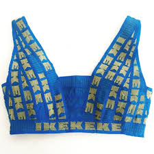 Witzig Und Kreativ Diese Klamotten Sind Aus Ikea Taschen Gemacht Express De Anything But Clothes Fashion Inspiration Design Bags