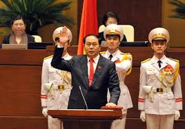 Đại diện gia đình, thân quyến, ông trần quân, con trai chủ tịch nước trần đại quang nói lời tiễn biệt cha và đọc lời cảm tạ. Chá»§ Tá»‹ch NÆ°á»›c Tráº§n Ä'áº¡i Quang Tá»« Tráº§n