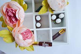 Starting an essential oil business can be a creative and rewarding endeavour! Sxdrzgzn2lcljm