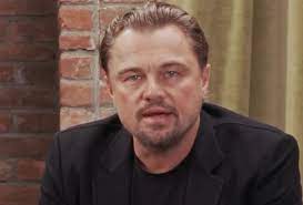 Brad Pitt leva namorada para curtir festão dos 50 anos de DiCaprio; saiba  mais