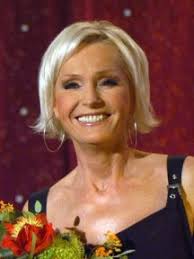 Lze zakoupit také na partnerských prodejnách. Po Stopach Hvezd Helena Vondrackova Ceska Televize