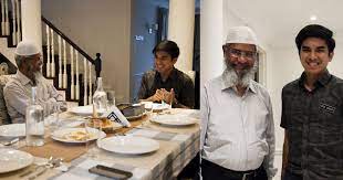 Zakir naik has been consistent in making headlines in the media throughout august. M Sia Youth Minister Syed Saddiq Hosts Indian Islamic Preacher Zakir Naik To Dinner Mothership Sg News From Singapore Asia And Around The World
