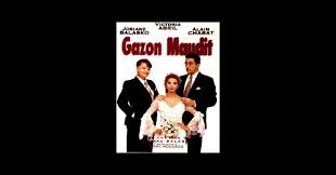 Laurent est marié à loli, apparemment un couple heureux, deux enfants, la femme à la maison, il a une bonne situation, une agence immobilière dans une ville du sud. Gazon Maudit 1994 Un Film De Josiane Balasko Premiere Fr News Date De Sortie Critique Bande Annonce Vo Vf Vost Streaming Legal