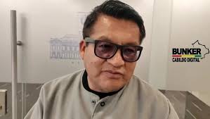 #Politica 𝐃𝐢𝐩𝐮𝐭𝐚𝐝𝐨 𝐜𝐮𝐞𝐬𝐭𝐢𝐨𝐧𝐚 𝐚𝐥 𝐓𝐒𝐄 𝐲 𝐚𝐥𝐞𝐫𝐭𝐚  𝐬𝐨𝐛𝐫𝐞 𝐩𝐫𝐞𝐬𝐞𝐧𝐜𝐢𝐚 𝐝𝐞 𝐯𝐞𝐧𝐞𝐳𝐨𝐥𝐚𝐧𝐨𝐬 𝐲 𝐚𝐯𝐢𝐨́𝐧  𝐫𝐮𝐬𝐨 𝐞𝐧 𝐁𝐨𝐥𝐢𝐯𝐢𝐚, El diputado Cabezas expresó su desconfianza  hacia los vocales del Tribunal Supremo Electoral (TSE) ...