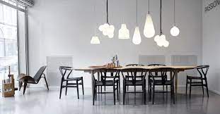 black wishbone chairs 家具デザイン ダイニングルームの照明 家具