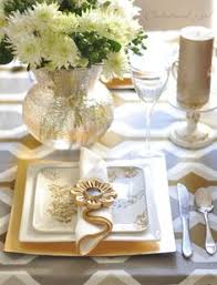 Helpful hints for setting the perfect table! 9 Square Dish Decorative Place Settings Ideas Table Settings Place Settings Table Decorations