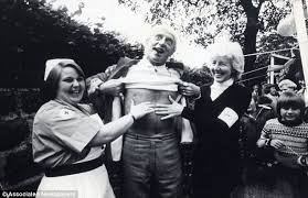 While savile is thought to have assaulted at least 450 victims, including many adults, he is not thought to have fathered any children. Jimmy Savile Got Rape Victim Pregnant And Told Her To Threaten Suicide If Abortion Was Denied Daily Mail Online