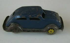 1930 S Wyandotte Toys Chrysler Airflow Pressed Steel 5 1 2 Long E707 Blue Wyandotte Chrysler Toys Wyandotte Chrysler Airflow