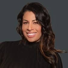 Raquel Abrams's Instagram, Twitter & Facebook