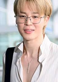 Suspicious activity in Suwon shirts group