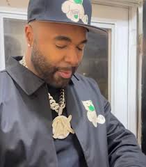 Mike's intentions with Melissa and her family