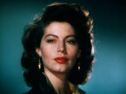 Eve Gardner's Instagram, Twitter & Facebook