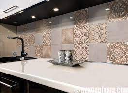 Ara kısımlarda desenli modeller kullanarak banyoları daha canlı hale getirmekte mümkün olmaktadır. Mutfak Tezgahi Seramik Ve Fayans Modelleri Leylara Her Sey Burada
