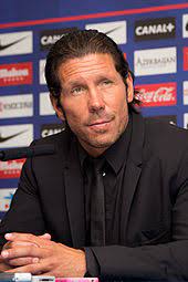 Hoy también juegan el barcelona y el real madrid. Diego Simeone Wikipedia