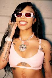 Stunning, GloRilla , is an American rapper and songwriter from Memphis,  Tennessee and a popular famous Rapper love you 🔥❤️🎤 hiphop singer song  songwriter femalerapper rapperedits
