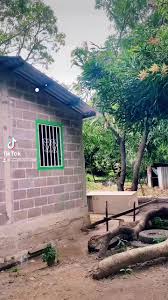 Hoy hicimos la entrega a Doña Epifanía Contreras de su nueva casa en el  Barrio El Estruendo #conmasfuerza #Choluteca #Honduras