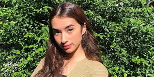 Para artis pemain sinetron love story sctv saat break syuting#yasminnapper#giorginoabraham#lovestorysctv. 4 Potret Nadia Raisya Dengan Para Pemain Love Story The Series Kompak Banget Merdeka Com