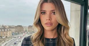 10 marcas asequibles de estilo lujo silencioso que no son ni Zara ni Mango