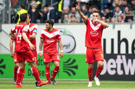 Flug von düsseldorf bremen alle anbieter alle flugzeiten und alle preise auf einen blick! Fortuna Dusseldorf Siegt 4 1 Gegen Bremen Und Knackt Die 40 Punkte Marke