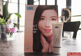 This japanese bb cream gives a light tint of colour on the skin that can be built up for more coverage without cakiness. Sunshine Kelly Beauty Fashion Lifestyle Travel Fitness Review Achieve Flawless Look With Hada Labo Air Bb Cream 10 In 1 Function Spf50 Pa