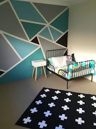 Geometrische Formen Tolle Wandgestaltung Mit Farbe Archzine Net Wenn sie eine wand nur teilweise streichen, sind reihenfolge und der farbmix wichtig.