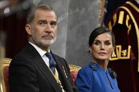 Revelan una presunta infidelidad de la reina Letizia con su excuñado - LA  NACION