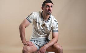 « Fan absolu de Cristiano Ronaldo », au stade avec les Ultras de Toulouse… Thomas Ramos raconte sa passion pour le football