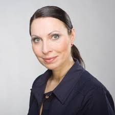 Kvůli technické chybě se totiž objevila na obrazovce dřív, než dostala pokyn z režie. Renata Myslikova On Twitter Ct24 Dnes Zive Z Usteckykraj Jednim Z Mist Byly Lazneteplice Krupka Nebo Autodrommost V Teplice Jsme Treba Vstupovali Ze Strechy Lazenskeho Thermalia Https T Co Nmc4oirj44