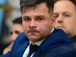 Chris Curtis revela que rompeu o tendão da coxa na luta principal do UFC  Vegas 90