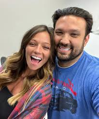 Late post! But it just couldn't wait! Let's give a round of applause for my  dentist @drkennysmiles 👏🏽👏🏽👏🏽 Although, my buck teeth have become a  personality trait… I'm not sad to see