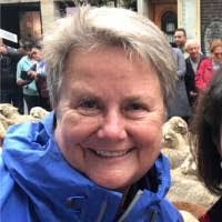 Liz Elder's Instagram, Twitter & Facebook