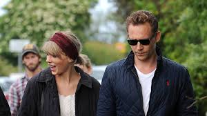 Read about tom hiddleston's girlfriends, including taylor swift and more, and who could've been his wife. Tom Hiddleston Und Taylor Swift Das Ist Zwischen Ihnen Vorgefallen